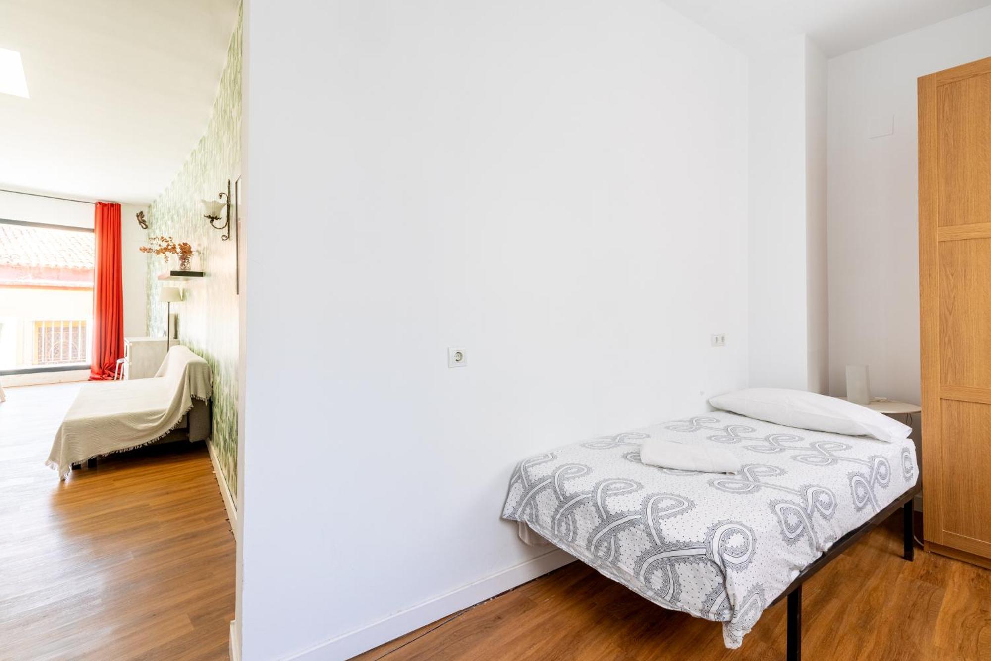 House Sevillana Parking Buitenkant foto