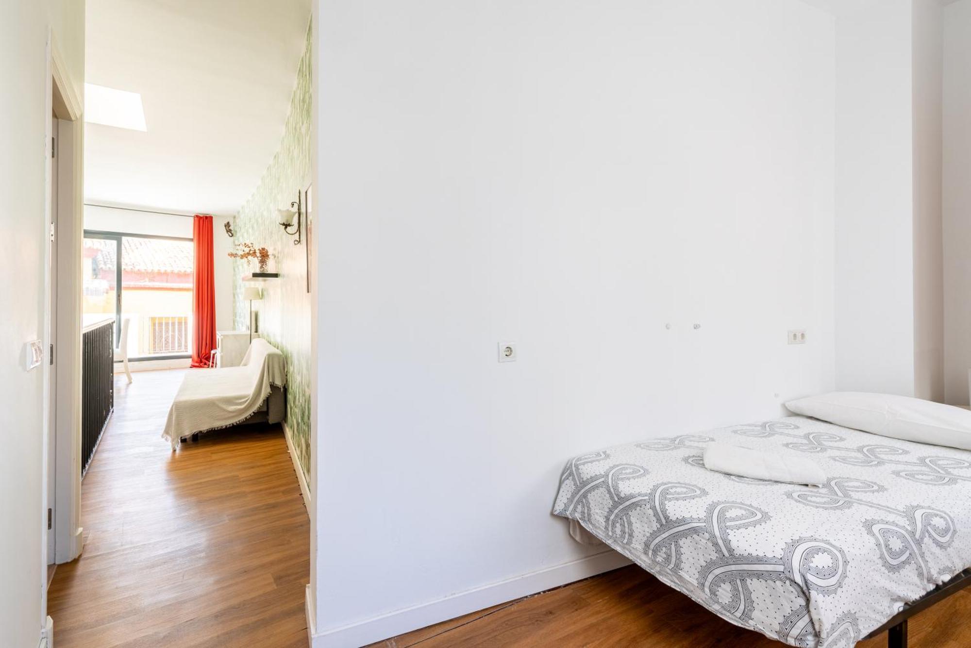 House Sevillana Parking Buitenkant foto